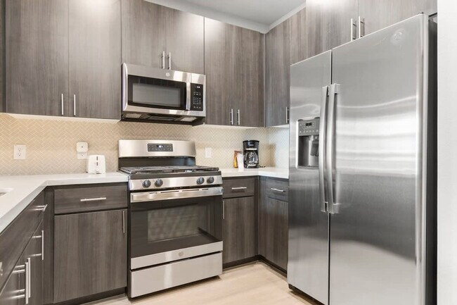 Building Photo - 400 N 2nd Ave