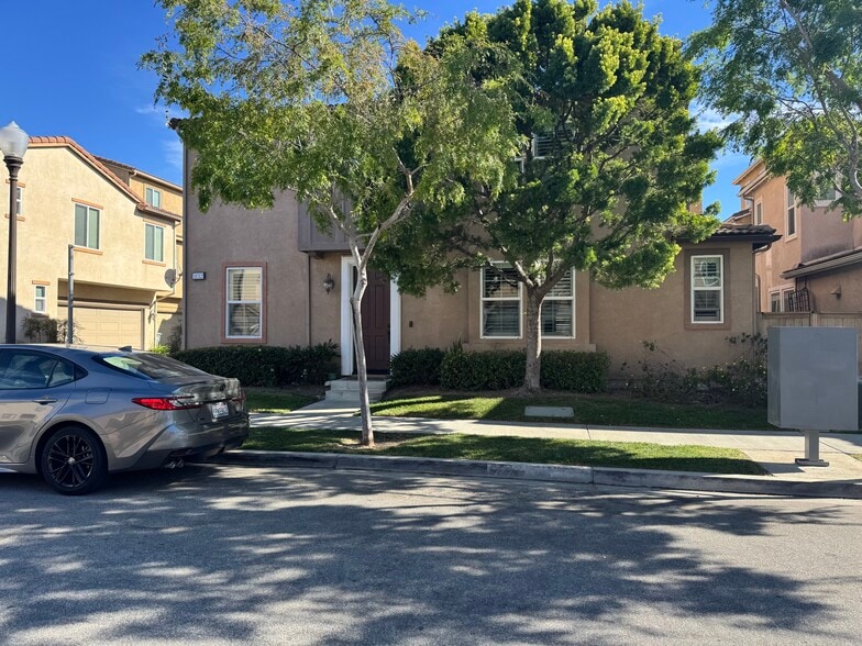 Building Photo - 1132 Ambrosia St