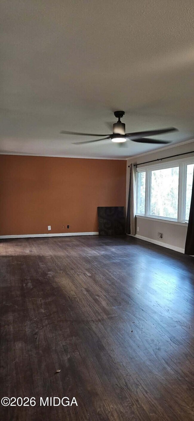 Building Photo - 912 Dogwood Cir