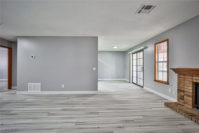 Building Photo - 6649 W Tropicana Ave