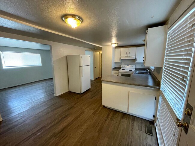 Building Photo - 8262 W 3500 S