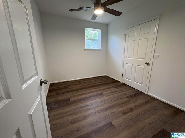 Building Photo - 112 Loyola Cir