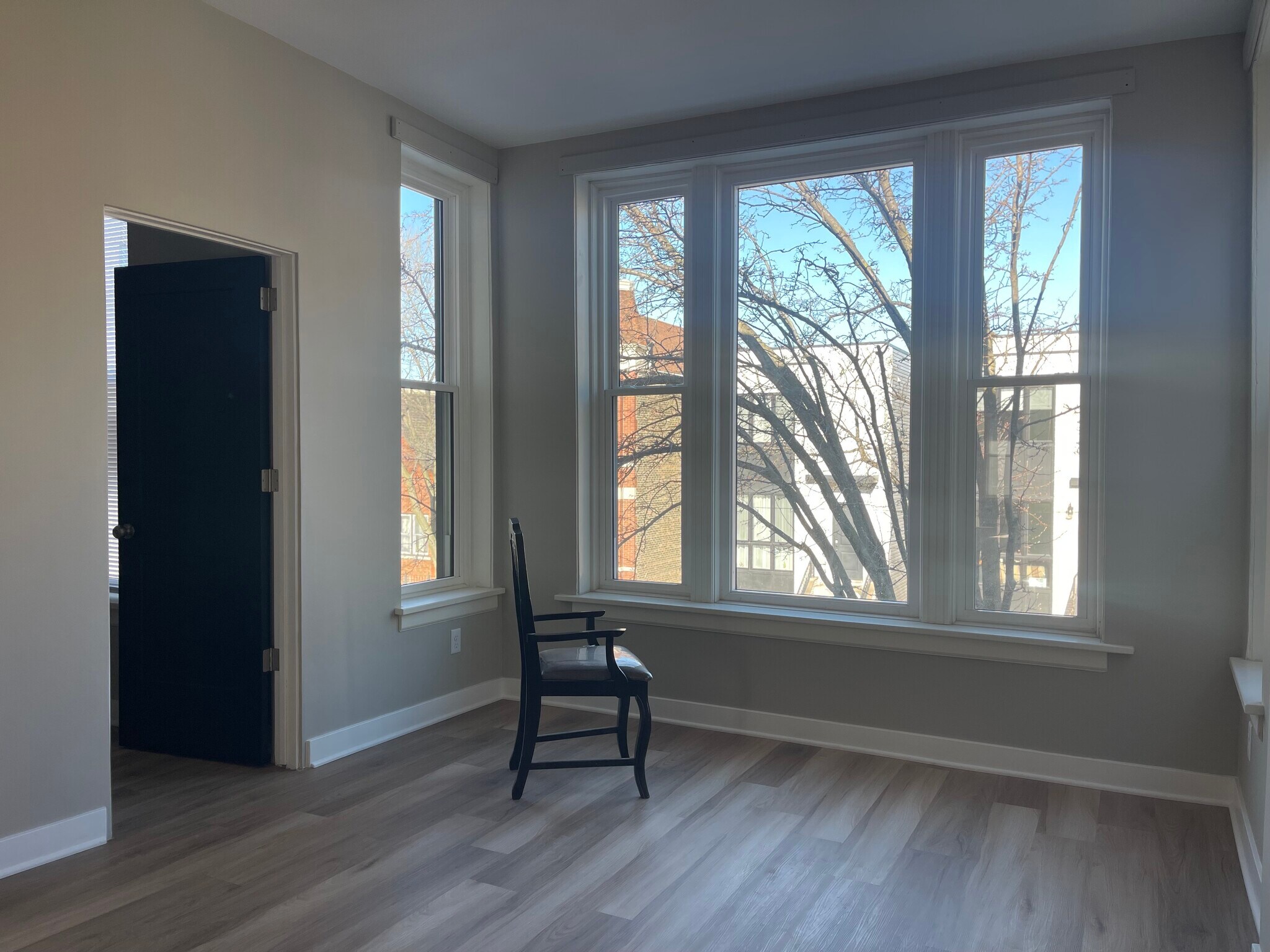 Building Photo - 2733 W Crystal St