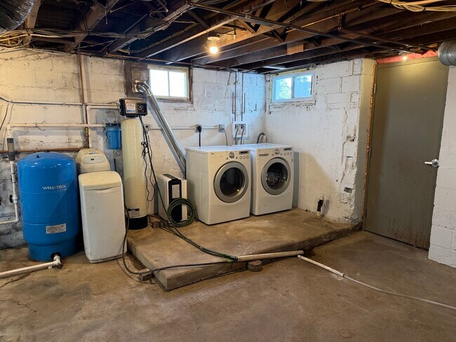 Building Photo - 10212 Immanuel Rd