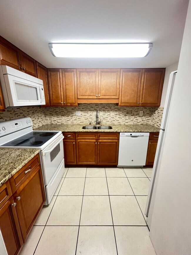 Building Photo - 7609 Dolonita Dr