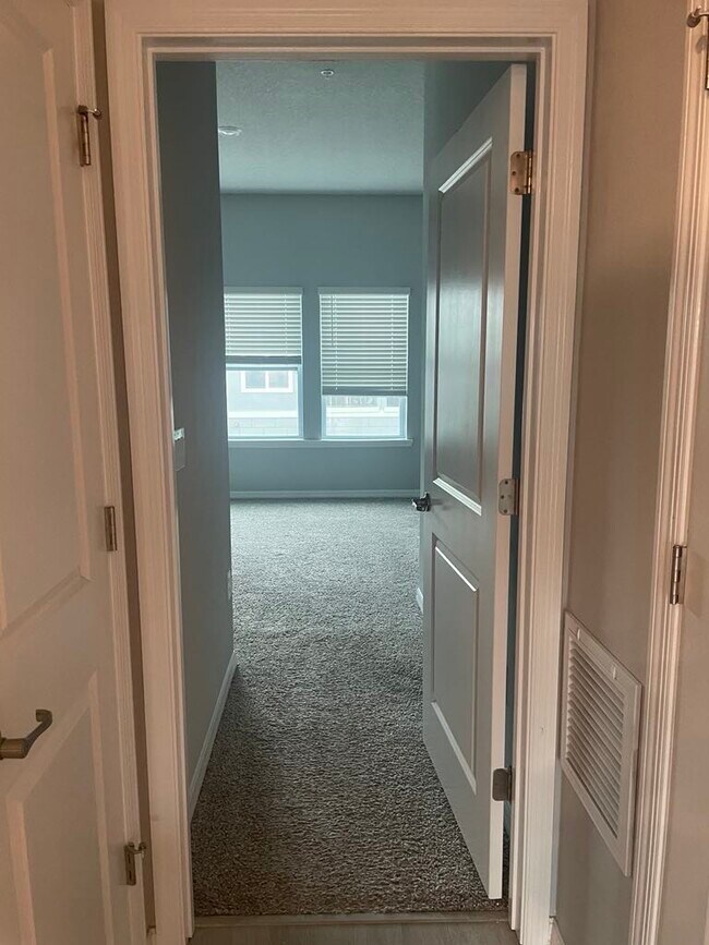 Building Photo - 8625 Tavistock Lakes Blvd