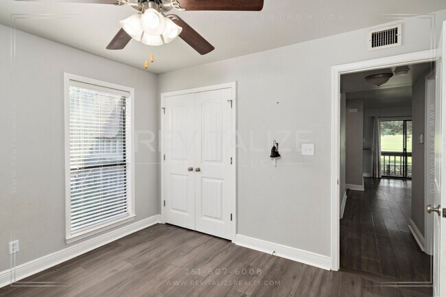Building Photo - Charming 2 Bedroom/2 Bathroom Condo in Dap...