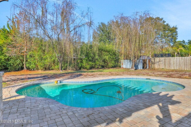 Building Photo - 1453 Lindseys Xing Dr