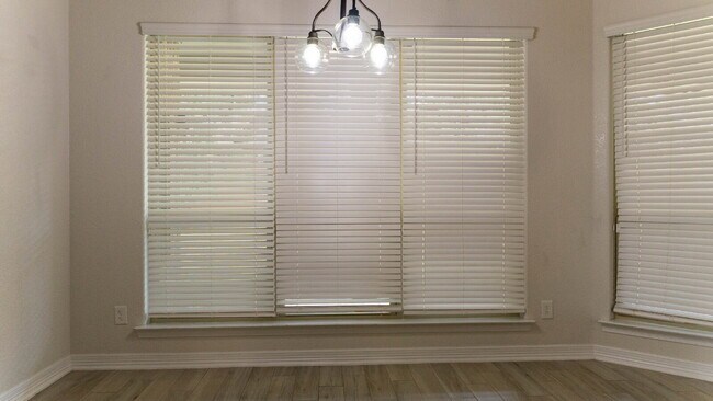 Building Photo - "Coming Soon! Spacious 4-Bed, 3-Bath Home in Killeen's Preston Hollow – 2781 Sq Ft of Comfort!"