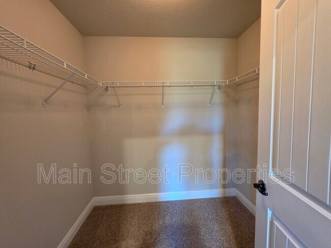 Building Photo - 8839 Longmont Way