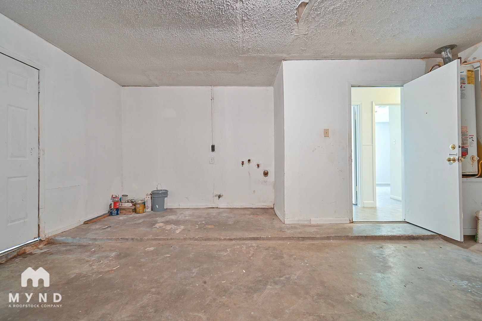 Building Photo - 712 Meadowglen Dr