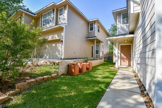 Building Photo - 87 Blue Creek Pl