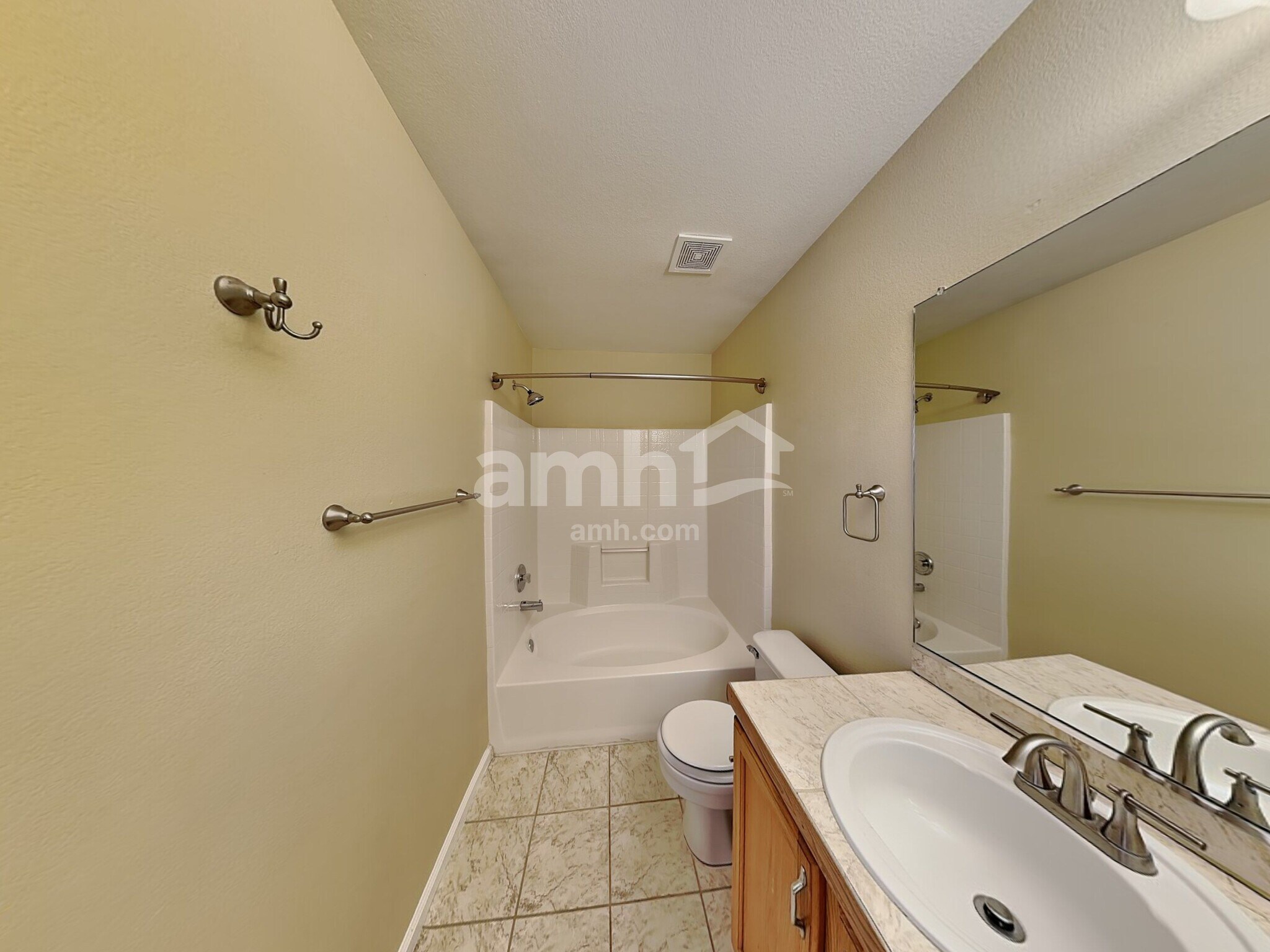 Building Photo - 4096 Netherland St