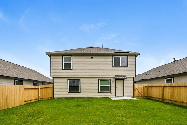 Building Photo - 2417 Flathead Dr