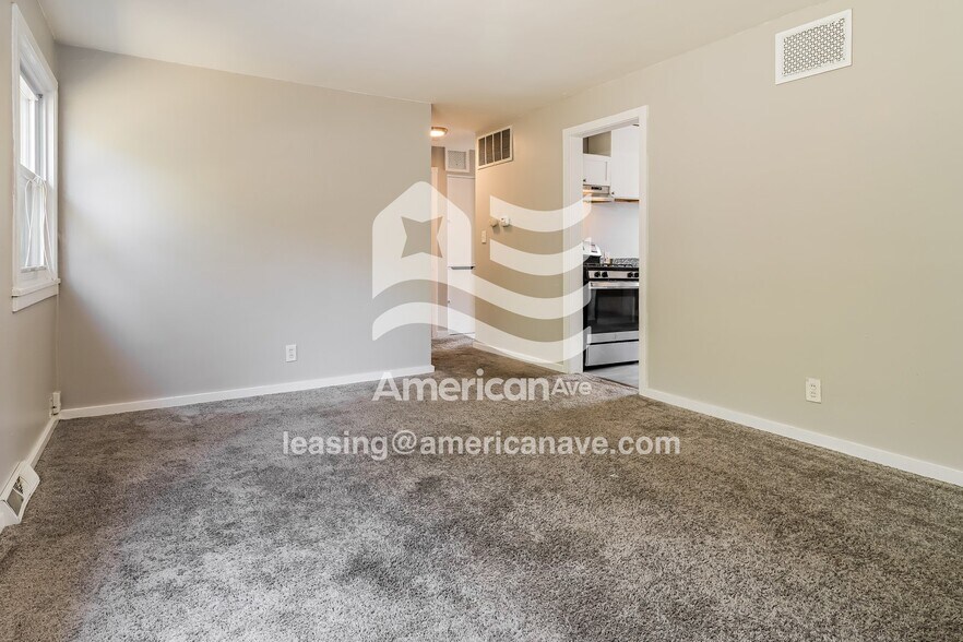 Building Photo - 33116 Armada Ct