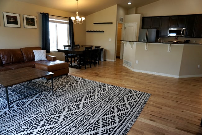 Building Photo - 1611 Jennifer St