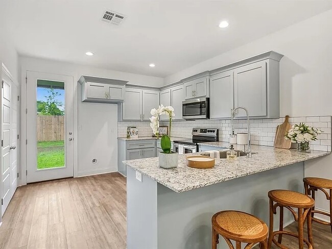 Building Photo - 35980 Cane Market Rd