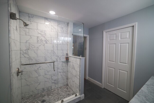 Building Photo - Beautiful 3 Bedroom Home in Central, SC