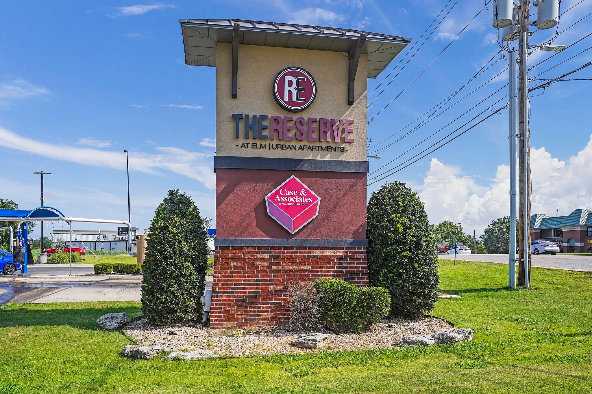 Building Photo - 701 W 101st Pl S