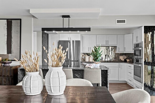 Building Photo - 3301 Bayshore Blvd