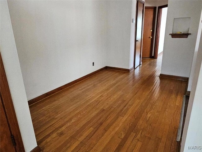 Building Photo - 5315 Jamieson Ave