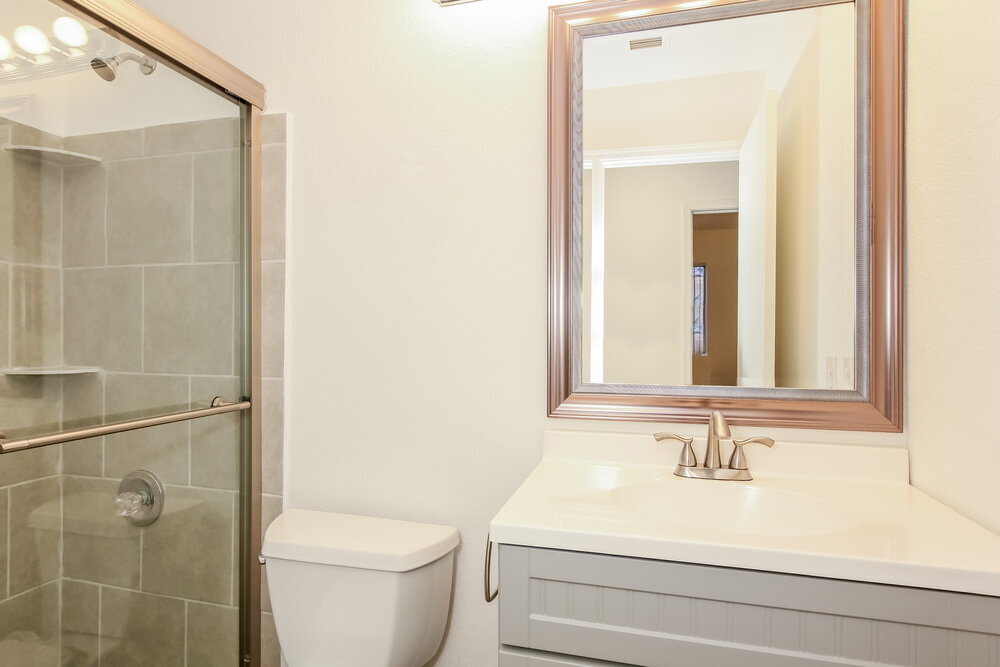 Building Photo - 252 W Wahalla Ln