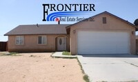 Building Photo - Charming 3-Bedroom Home with Fireplace, Sp...