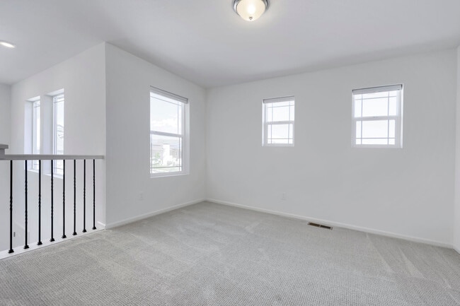 Building Photo - 17214 W 94th Ave