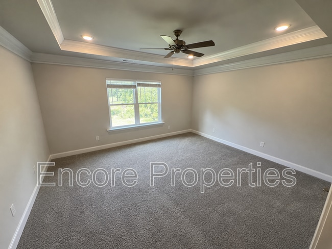 Building Photo - 38 Knotty Pine Dr