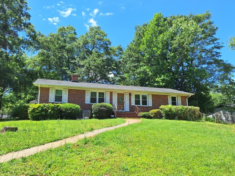 Primary Photo - 128 Folkstone St