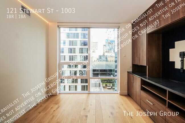 Building Photo - 121 Stewart St