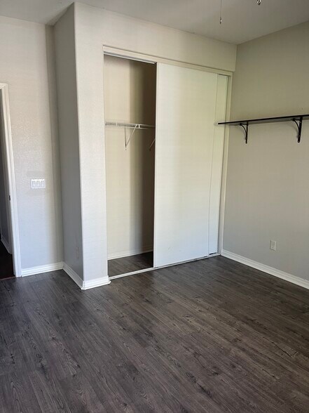 Building Photo - 39150 Chandler Dr