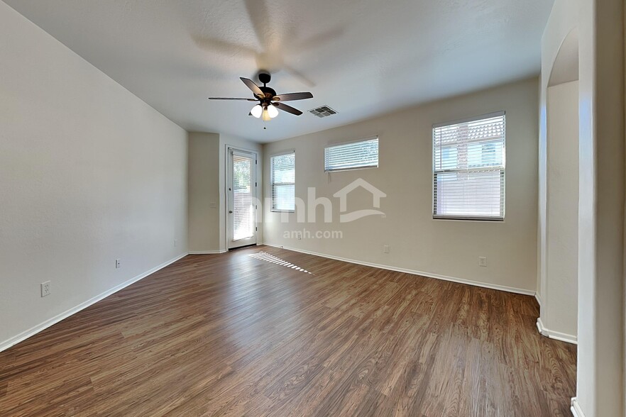 Building Photo - 17578 W Ironwood St