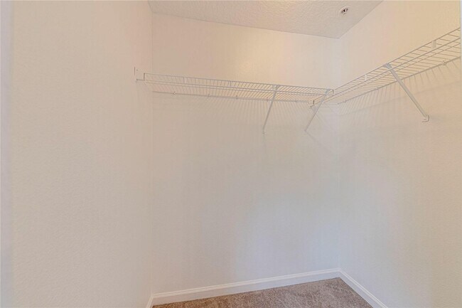 Building Photo - For Rent!!
