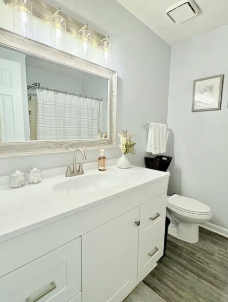 Bath - 3443 Clover Meadows Dr