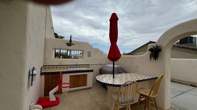 Building Photo - Long or Short Term Furnished Rental. Pool ...