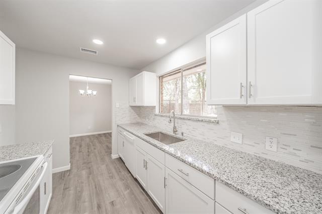 Building Photo - 6409 Yorkshire Dr