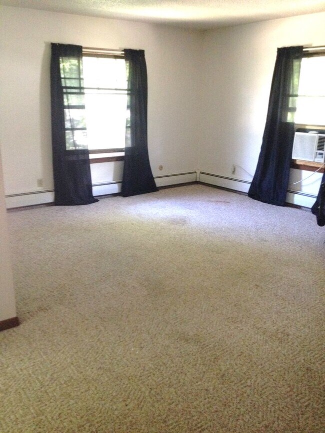 Building Photo - 708 1st Ave SE