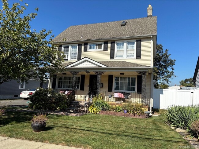 Primary Photo - 30 Cary Pl