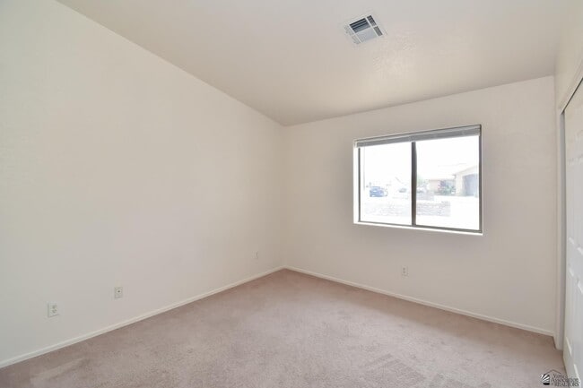 Building Photo - 10254 E 38th St