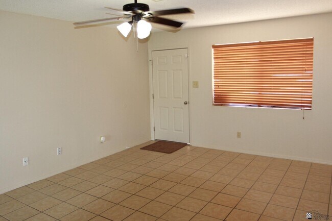 Building Photo - 4563 W 18th Ln