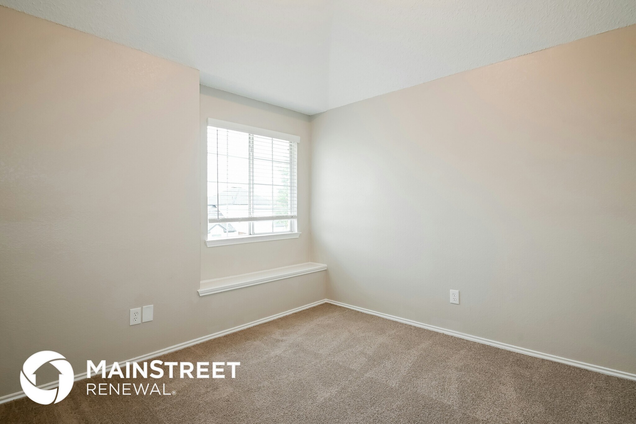 Building Photo - 809 Hines Dr