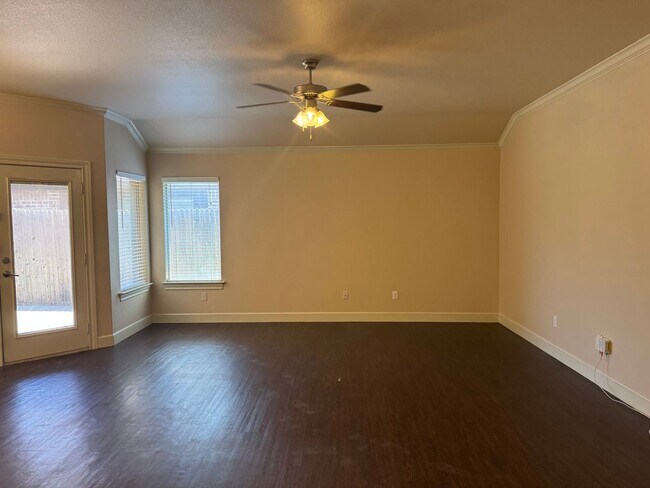 Building Photo - 9803 Avenue V