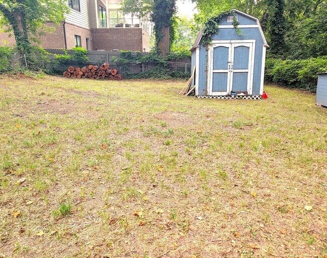 Building Photo - Minutes from Plaza Midwood/Uptown!  Belmon...