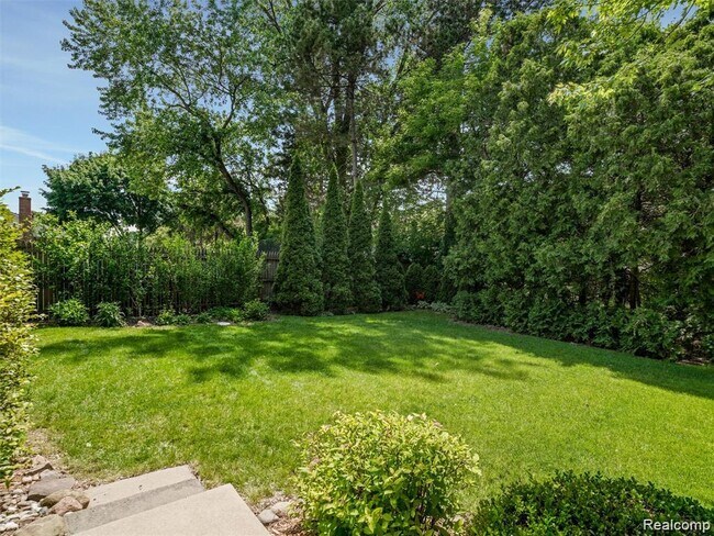 Building Photo - 5057 Prentis Dr