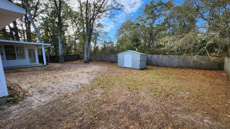 Building Photo - 915 Vonna Jo Cir