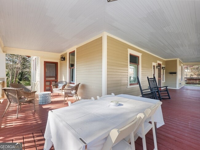 Building Photo - 249 Martin St