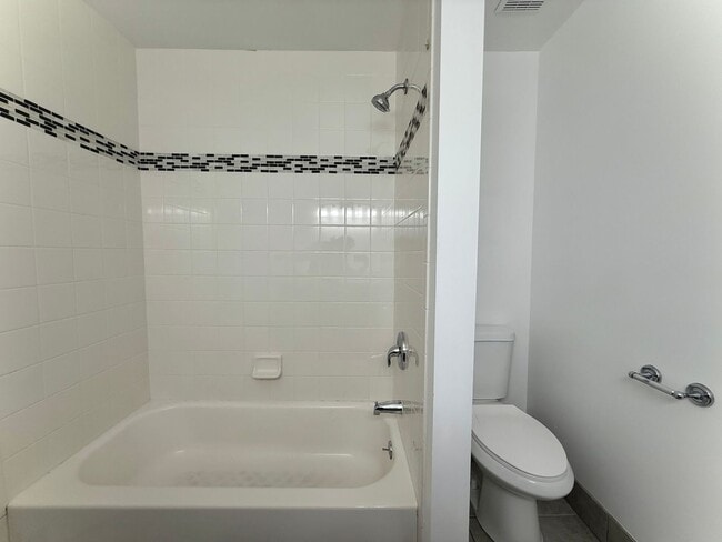 Building Photo - 3 Bedroom Home in Holladay now available