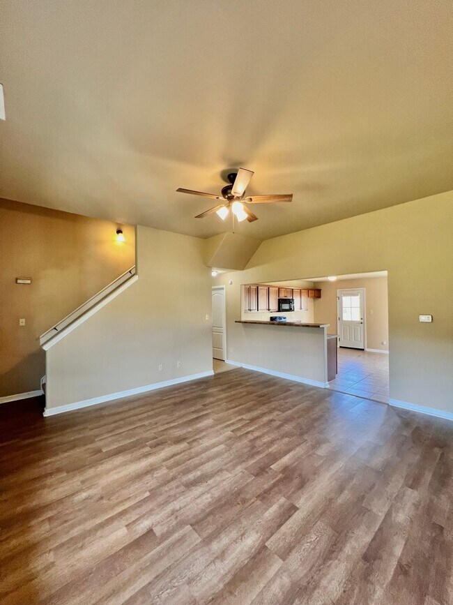 Building Photo - 4 Bdrm 2.5 bath Home-  Munford