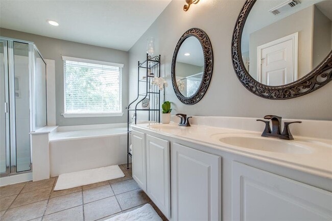 Building Photo - 71 Summerhaze Cir